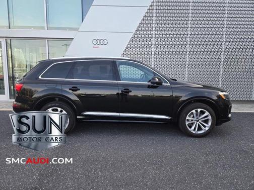 2025 Audi Q7 55 Premium Plus