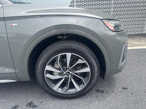 Chronos Gray Metallic 2023 Audi Q5 45 S line Premium