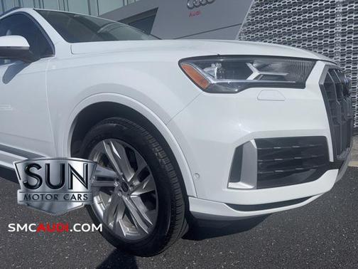 2022 Audi Q7 55 Premium Plus