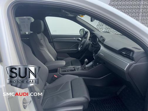 2025 Audi Q3 Premium 45 TFSI S line quattro Tiptronic