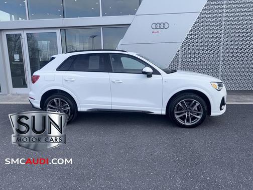 2025 Audi Q3 Premium 45 TFSI S line quattro Tiptronic