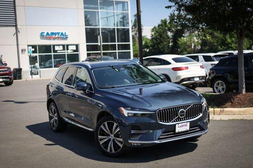 Denim Blue Metallic 2022 Volvo XC60 B5 Inscription