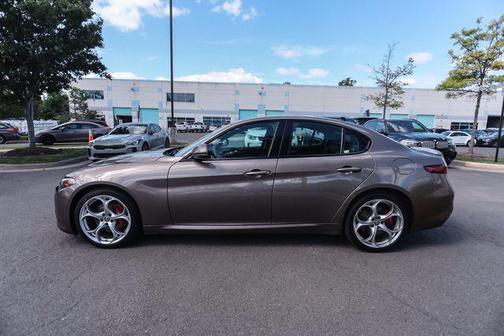 Imola Titanium Metallic 2019 Alfa Romeo Giulia Ti Sport