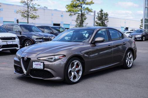 Imola Titanium Metallic 2019 Alfa Romeo Giulia Ti Sport