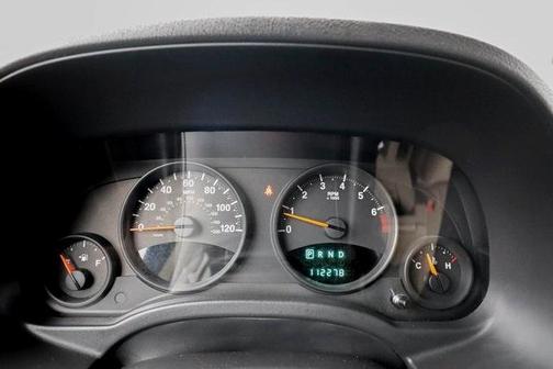 Photo 4 of 32 of 2012 Jeep Patriot Sport