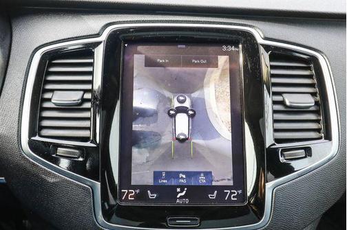 2017 Volvo XC90 T6 Momentum