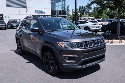 Granite Crystal Metallic Clearcoat 2018 Jeep Compass Latitude