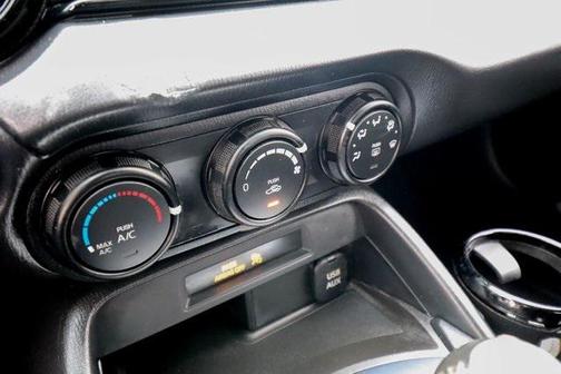 2016 Mazda MX-5 Miata Sport