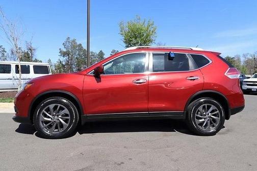 Photo 5 of 73 of 2016 Nissan Rogue SL