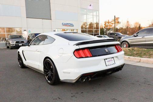2018 Ford Shelby GT350 Base