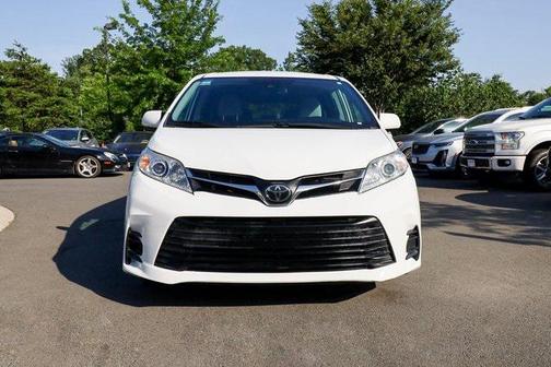 2020 Toyota Sienna LE