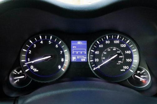 2018 INFINITI Q70 3.7 LUXE