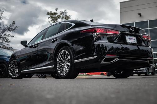 Obsidian 2018 Lexus LS 500 Base