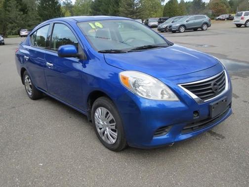 2014 Nissan Versa 1.6 SV