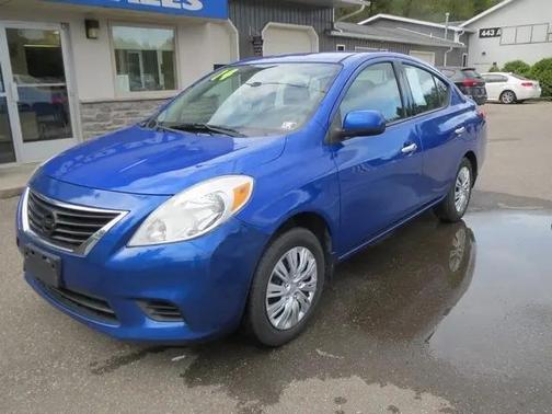 2014 Nissan Versa 1.6 SV