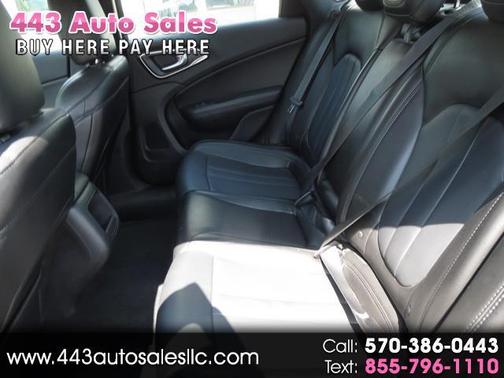 2017 Chrysler 200 Limited