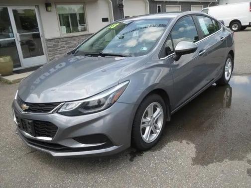 Satin Steel Gray Metallic 2018 Chevrolet Cruze LT