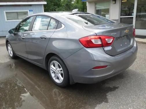 Satin Steel Gray Metallic 2018 Chevrolet Cruze LT