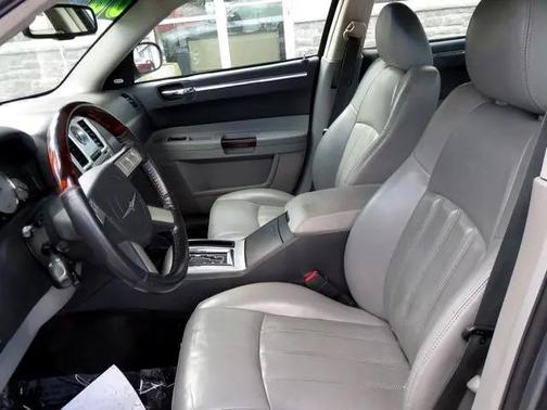 2006 Chrysler 300C Base