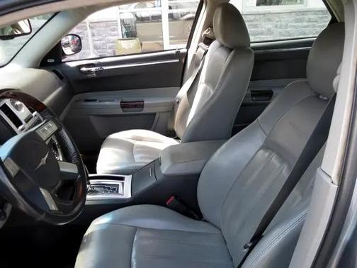 2006 Chrysler 300C Base