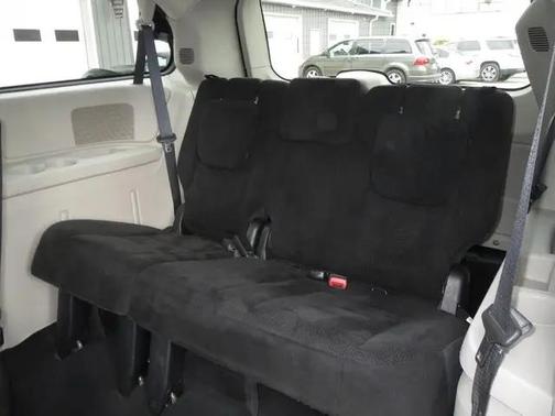 Brilliant Black Crystal Pearlcoat 2016 Dodge Grand Caravan SXT