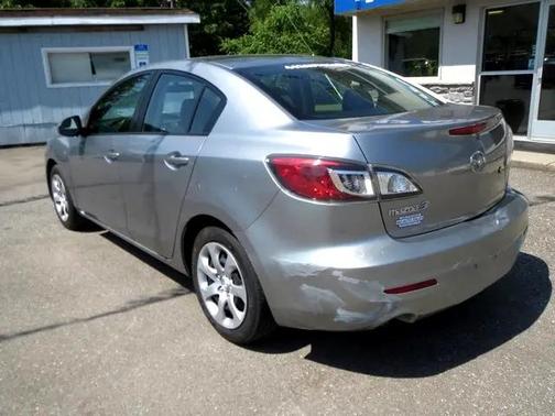 2013 Mazda Mazda3 i SV