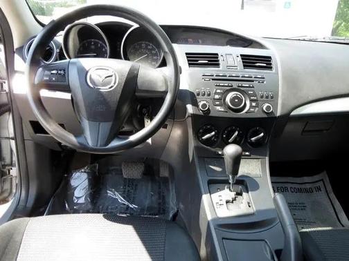 2013 Mazda Mazda3 i SV