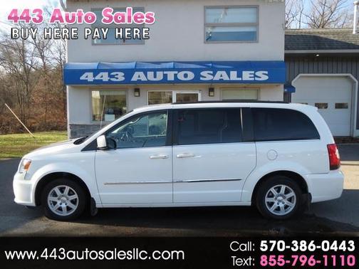 2012 Chrysler Town & Country Touring