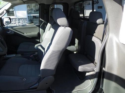 2012 Nissan Frontier SV