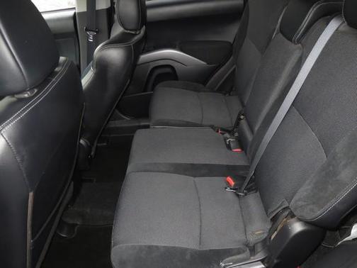 2012 Mitsubishi Outlander SE