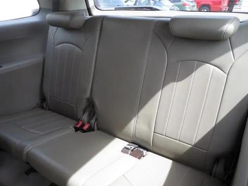White 2014 GMC Acadia Denali