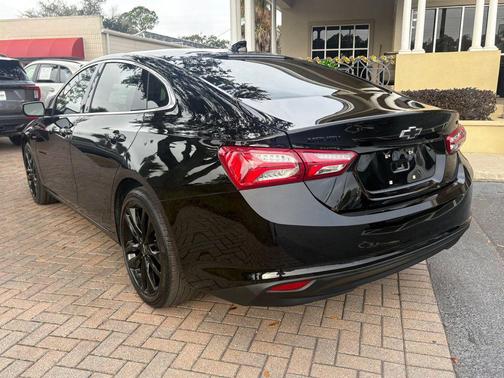 2022 Chevrolet Malibu 4dr Sedan LT