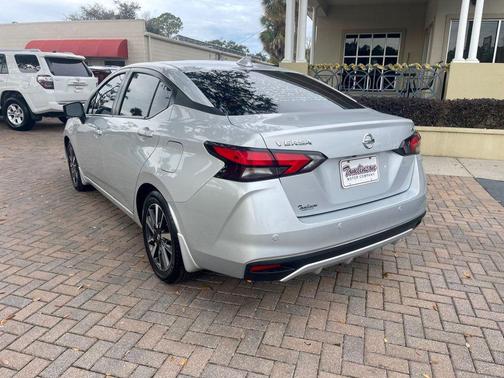 2022 Nissan Versa 1.6 SV