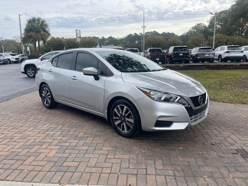 2022 Nissan Versa 1.6 SV