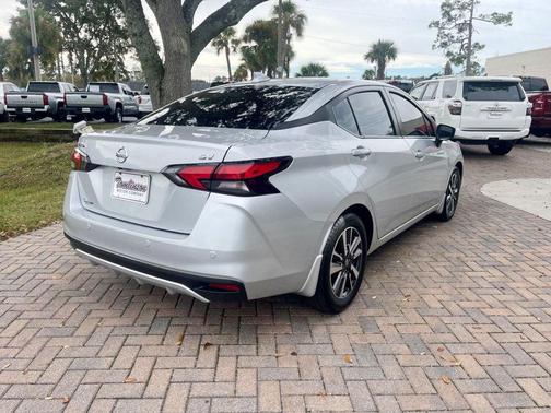 2022 Nissan Versa 1.6 SV