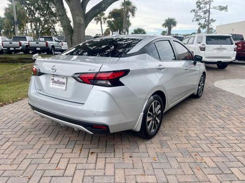 2022 Nissan Versa 1.6 SV