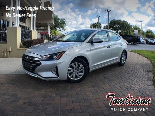 Photo 1 of 18 of 2019 Hyundai Elantra SE