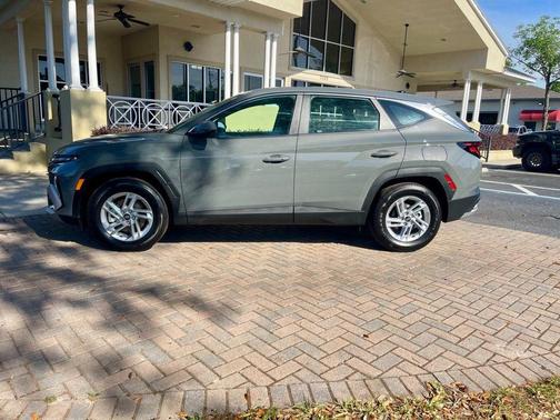 Hampton Gray 2026 Hyundai TUCSON SE