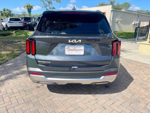 2024 Kia Sorento S