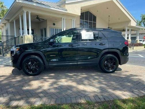 2023 GMC Terrain AWD 4dr AT4