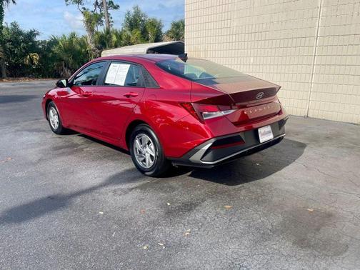Ultimate Red 2026 Hyundai ELANTRA SE