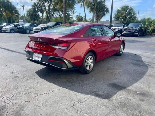 Ultimate Red 2026 Hyundai ELANTRA SE