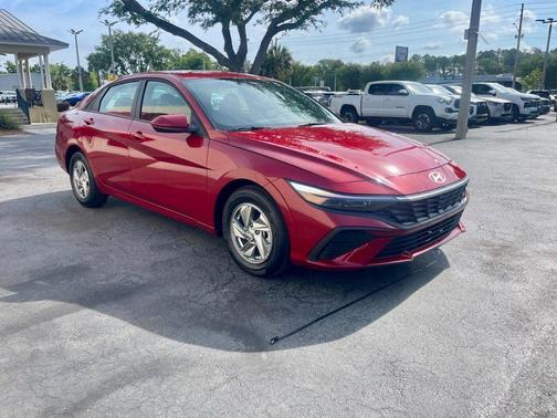 Ultimate Red 2026 Hyundai ELANTRA SE