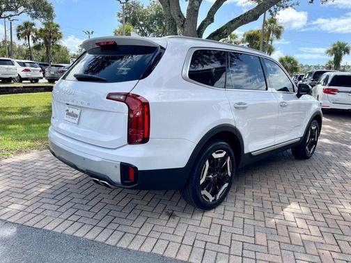 2024 Kia Telluride S FWD