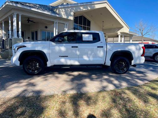 2025 Toyota Tundra SR5