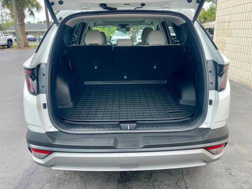 Serenity White Pearl 2025 Hyundai TUCSON Limited