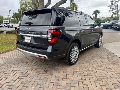 Dark Matter Gray Metallic 2024 Ford Expedition Limited
