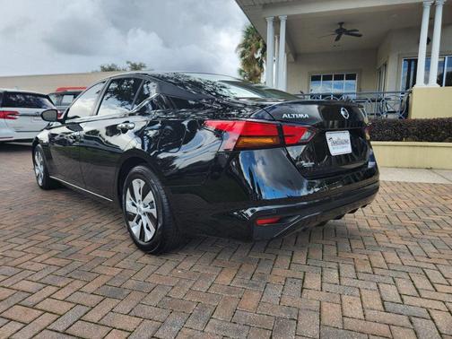 2021 Nissan Altima 2.5 S Sedan