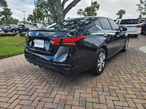 2021 Nissan Altima 2.5 S Sedan