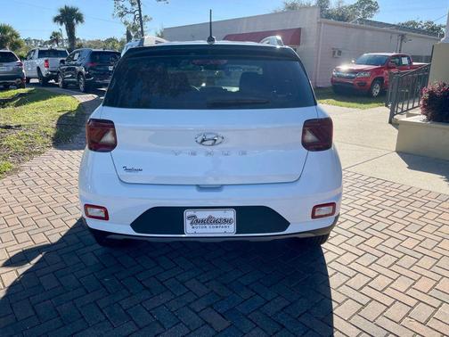 2024 Hyundai VENUE Limited IVT